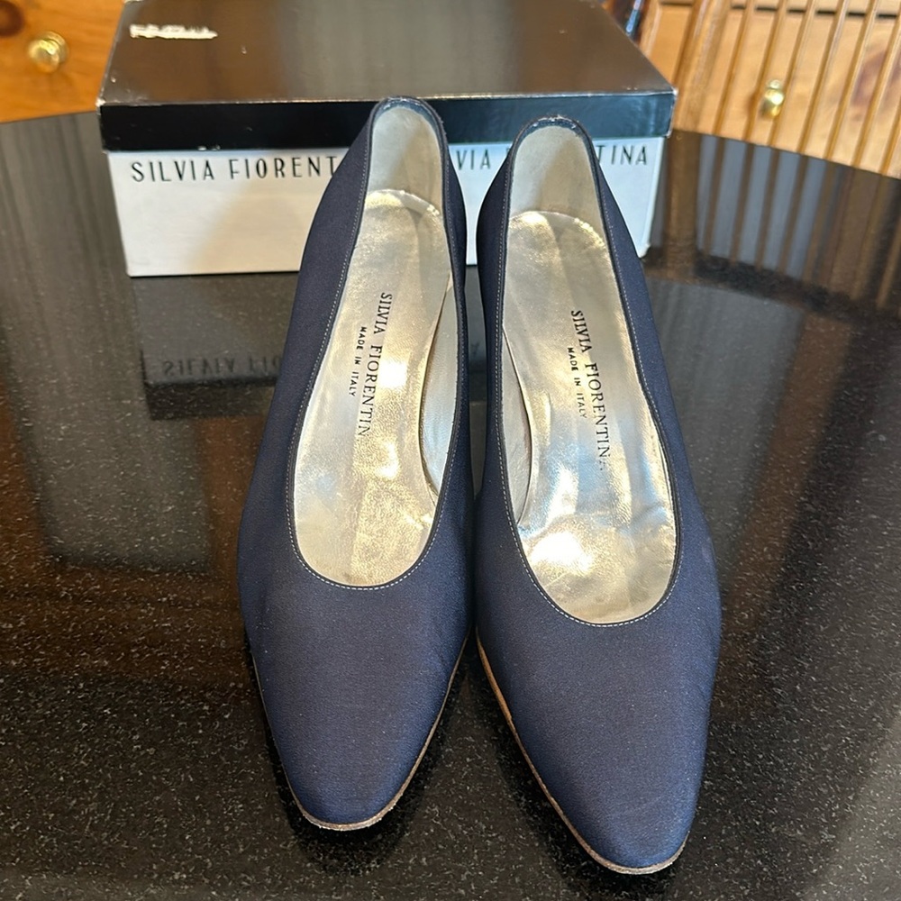 Silvia Florentina Savoy Navy Black Satin Pumps Size 10.5 Made in Italy